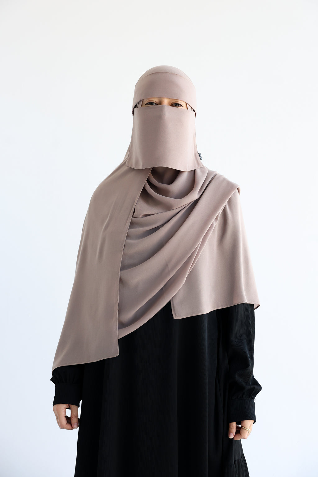 Tanda Niqab