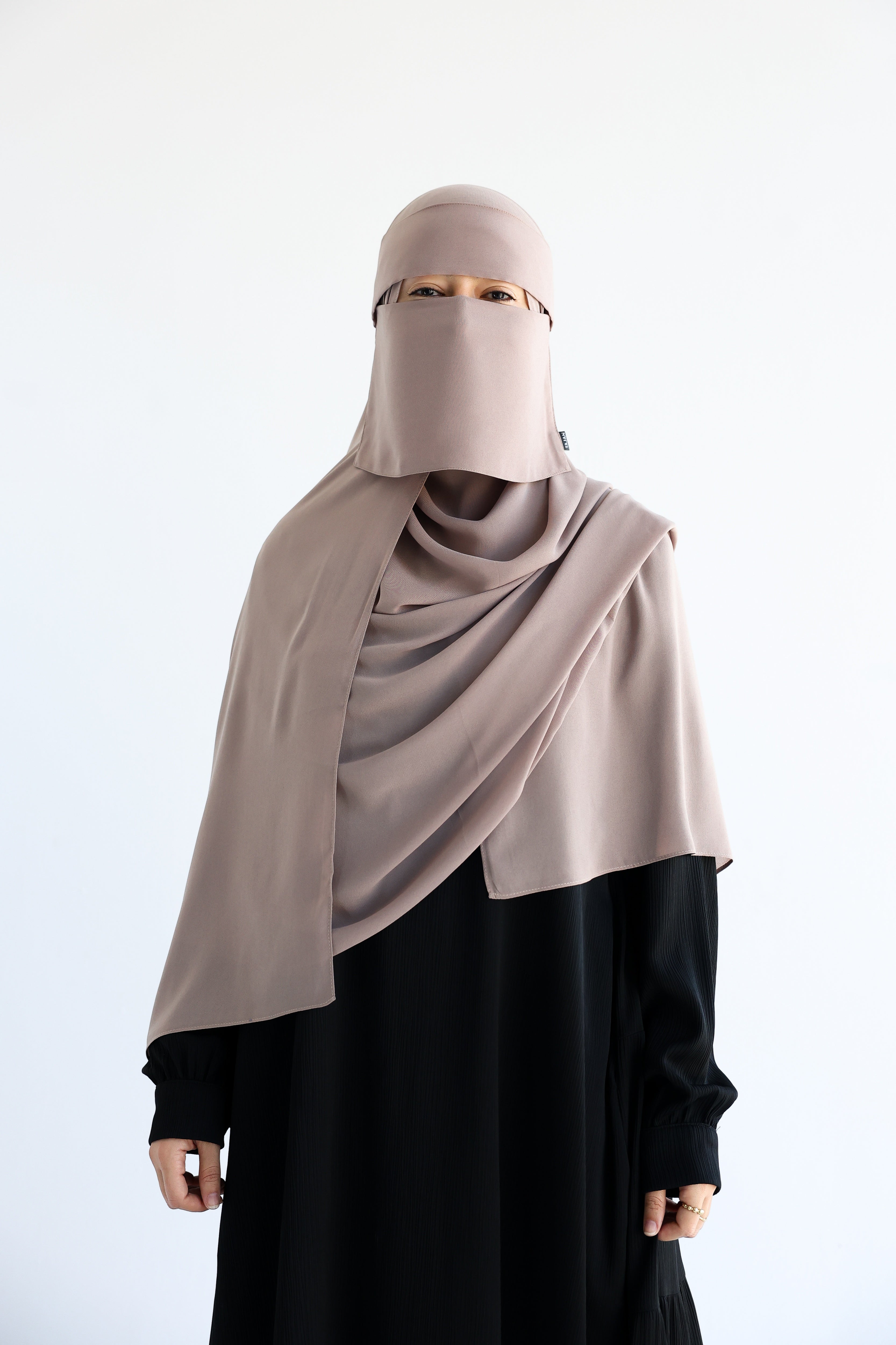 Tanda Niqab